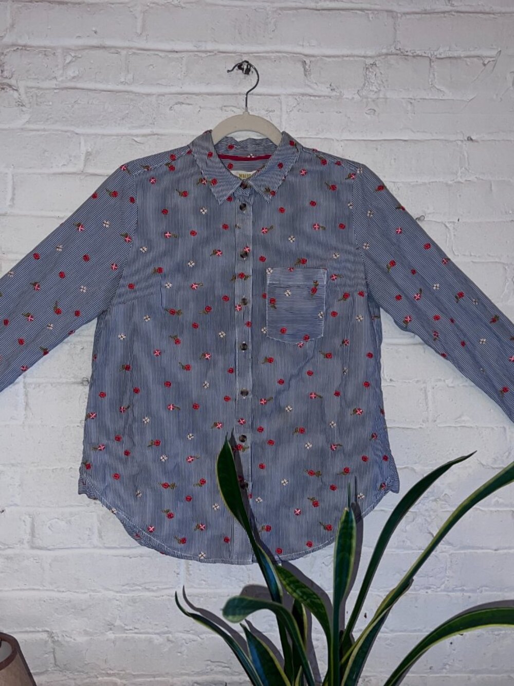 ANTHROPOLOGIE | Maeve blue white striped button-up shirt w/ embroidered flowers - Picture 7 of 11